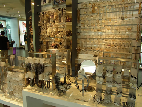 ショッピング：クアラ１８