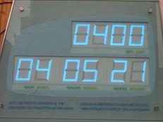 東側がパラリンピックまでのカウントダウン