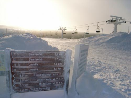 スキーのゲレンデ、リフト