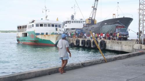 バンタヤン島のサンタフェに到着
