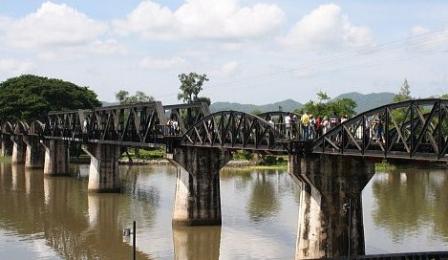 戦場にかける橋 クワイ川マーチ エアーワールド 特派員ブログ トラベルコ