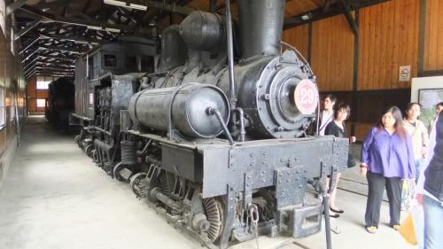 奮起湖駅に展示されている蒸気機関車