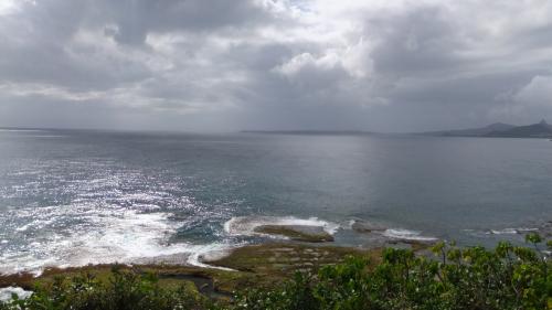 西の方に猫鼻頭が見える