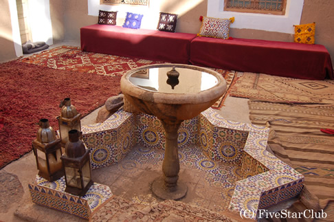 テラスにある噴水