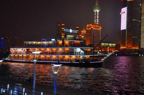 黄浦江ナイトクルーズ船１