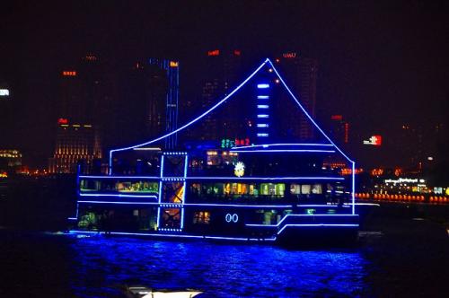 黄浦江ナイトクルーズ船4