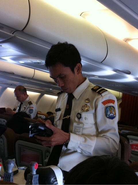 ガルーダ航空 機内の過ごし方