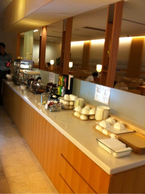 ガルーダラウンジ