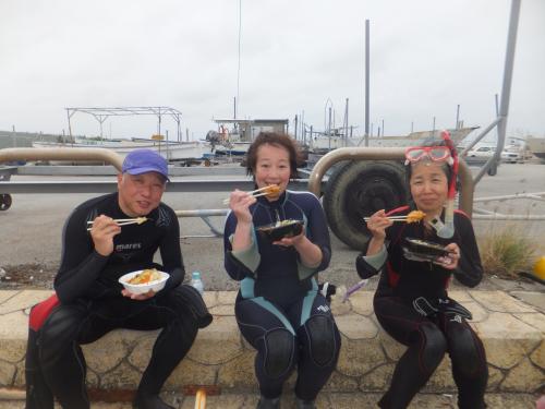 潜った後のご飯は格別!
