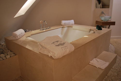 ホテル・ルーメン・パリ・ルーブル