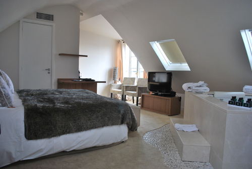 ホテル・ルーメン・パリ・ルーブル