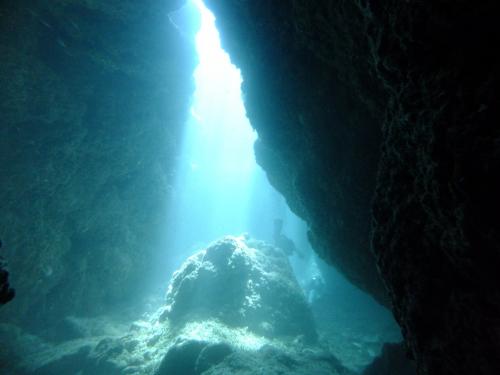 光のカーテン。