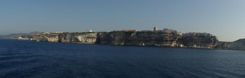 旧市街を海からパノラマで