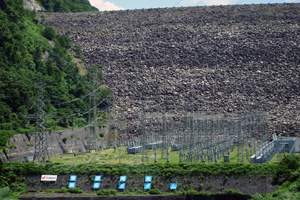 ロックフィル式