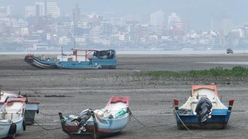 引潮で舟が丘に上る