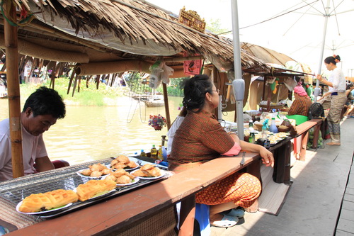 マーケットのお店