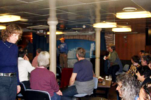 プレゼンテーションルーム