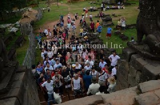 「プノンバケンの丘」