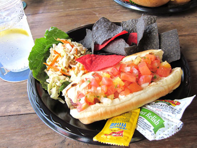 ビーチバー「ザ・ビーチ」