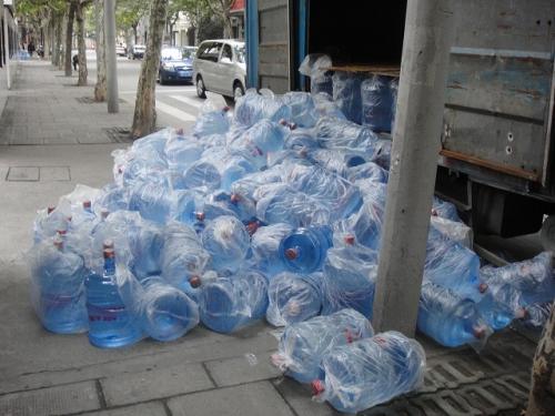 飲用水のボトル２