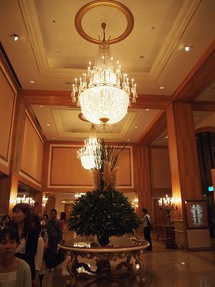 グランドハイライホテルの豪華なロビー