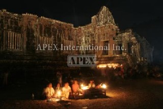 「ワット・プー」、2012年ライトアップ