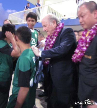 FIFA会長来グ!サッカーグランド完成!