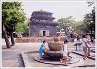 独立記念日の慶州史跡めぐり  ３