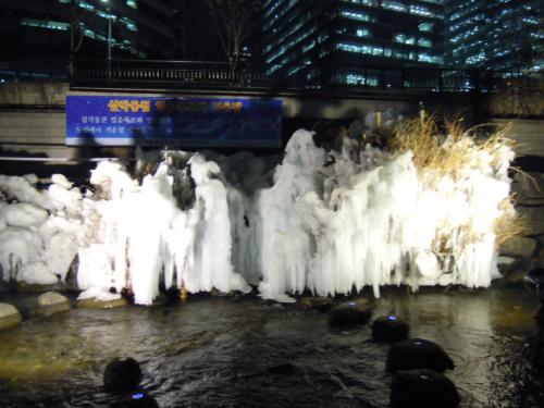 清渓川を散歩する。