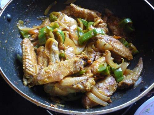 手羽先カレー 2