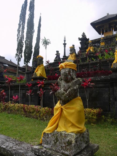 ブサキ 方角の神 黄