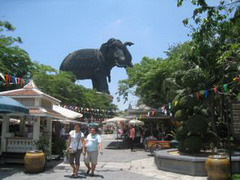 エラワン・ミュージアム