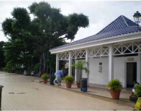 パペーテ 公衆トイレ 3