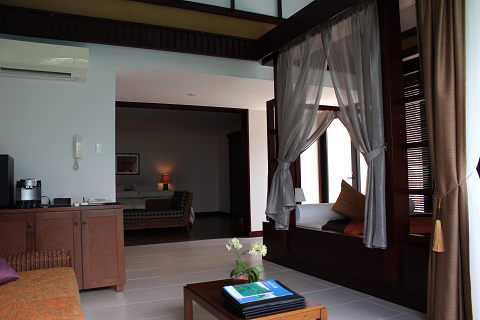 132号室 プールヴィラ ロイヤルスイー