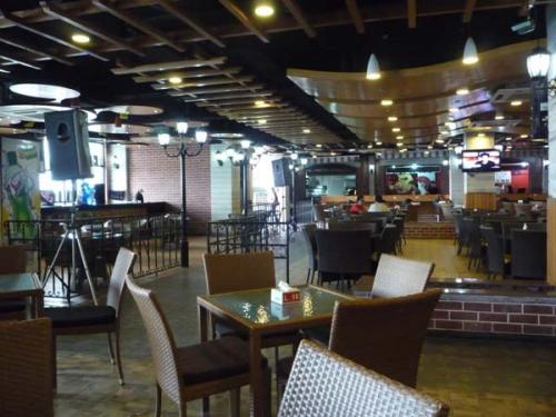 Central Food Court 1