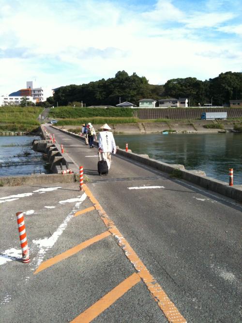 橋で会ったお遍路さん