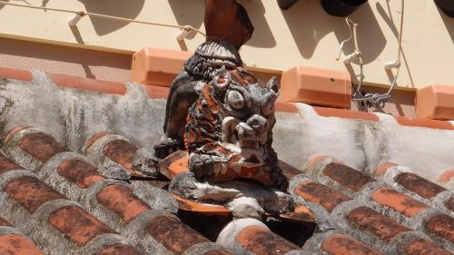 龍潭の、漆喰シーサー