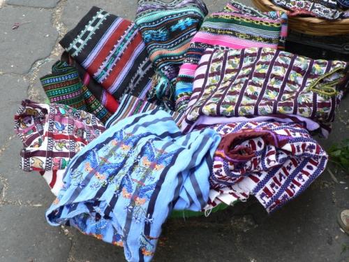 メルカドで売られている衣服