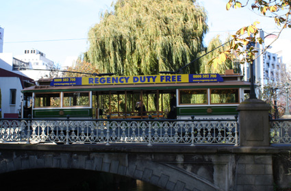 Ｐ２０-００４Ｆ