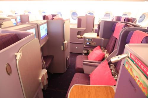 ビジネスクラス並び席