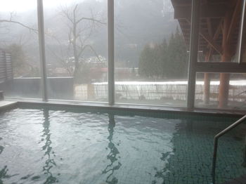 温泉に浸かってホッコリ