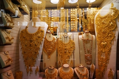 ゴールドスーク:店1