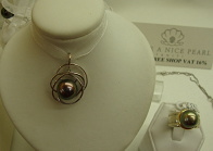 真珠 ピンクグリーン