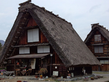 喫茶 落人 周辺にはこの時期 鯉のぼり