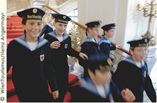 「アウガルテン」周辺での一日