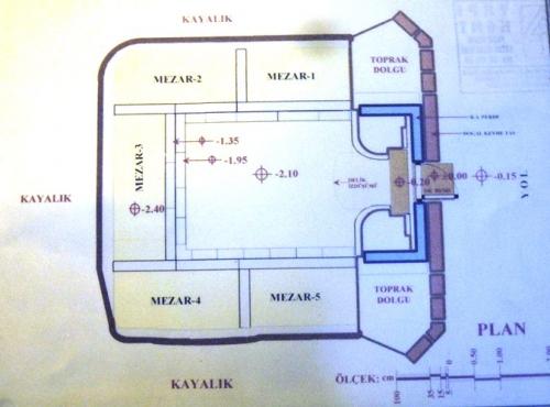 墳墓内部見取り図