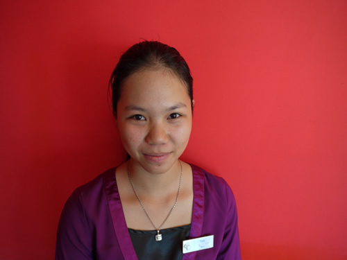 スパ　スタッフ