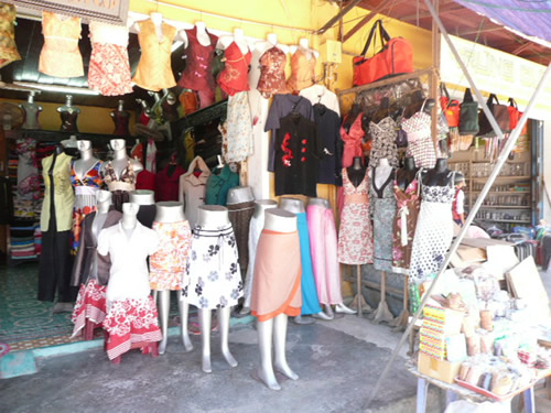 カジュアルなオーダーメイド店