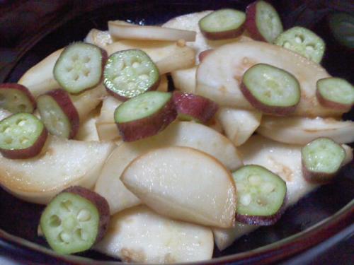 白ナス赤オクラ