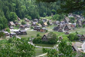 梅雨の合間を縫って 白川郷へ?
